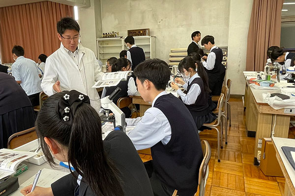 西元教諭